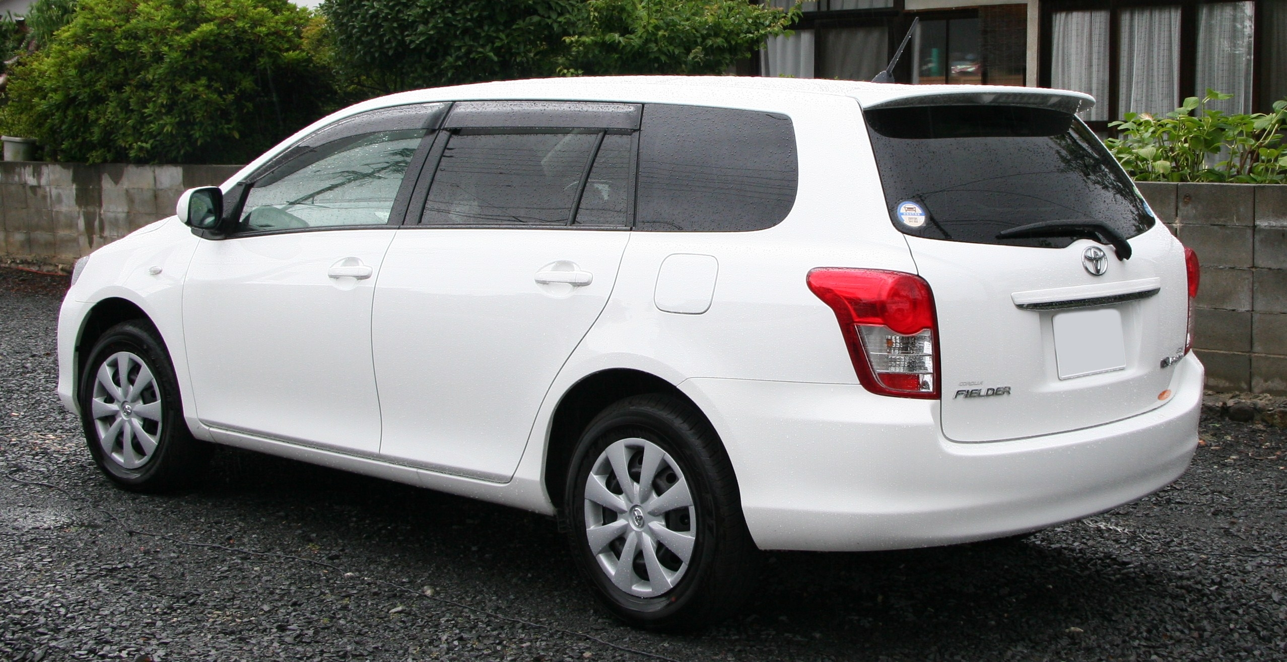 Toyota Fielder