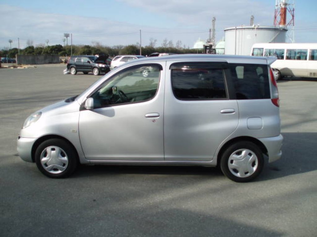 Toyota Funcargo