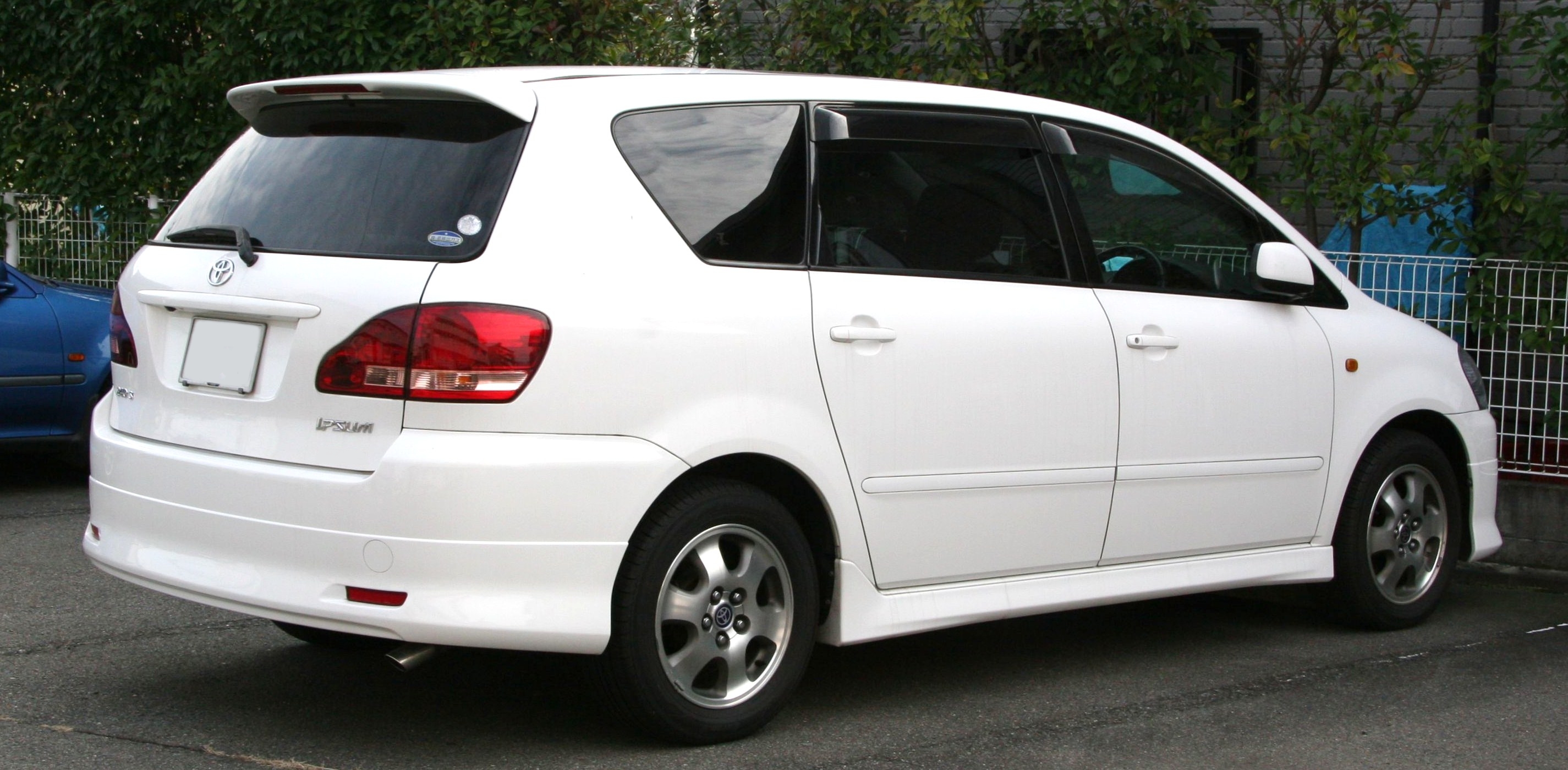 Toyota Ipsum