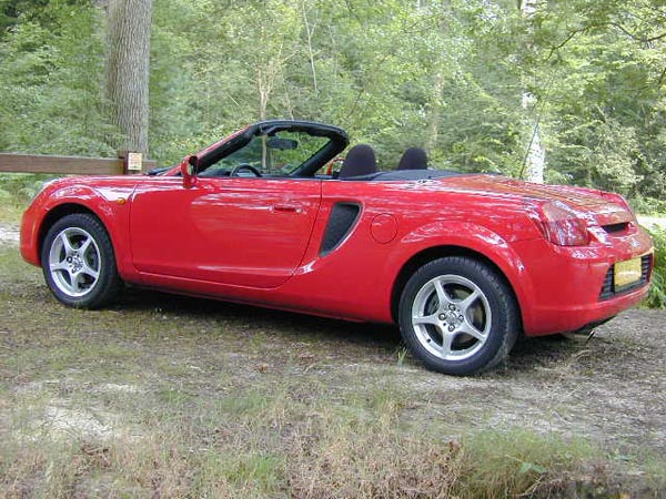 Toyota Mr3