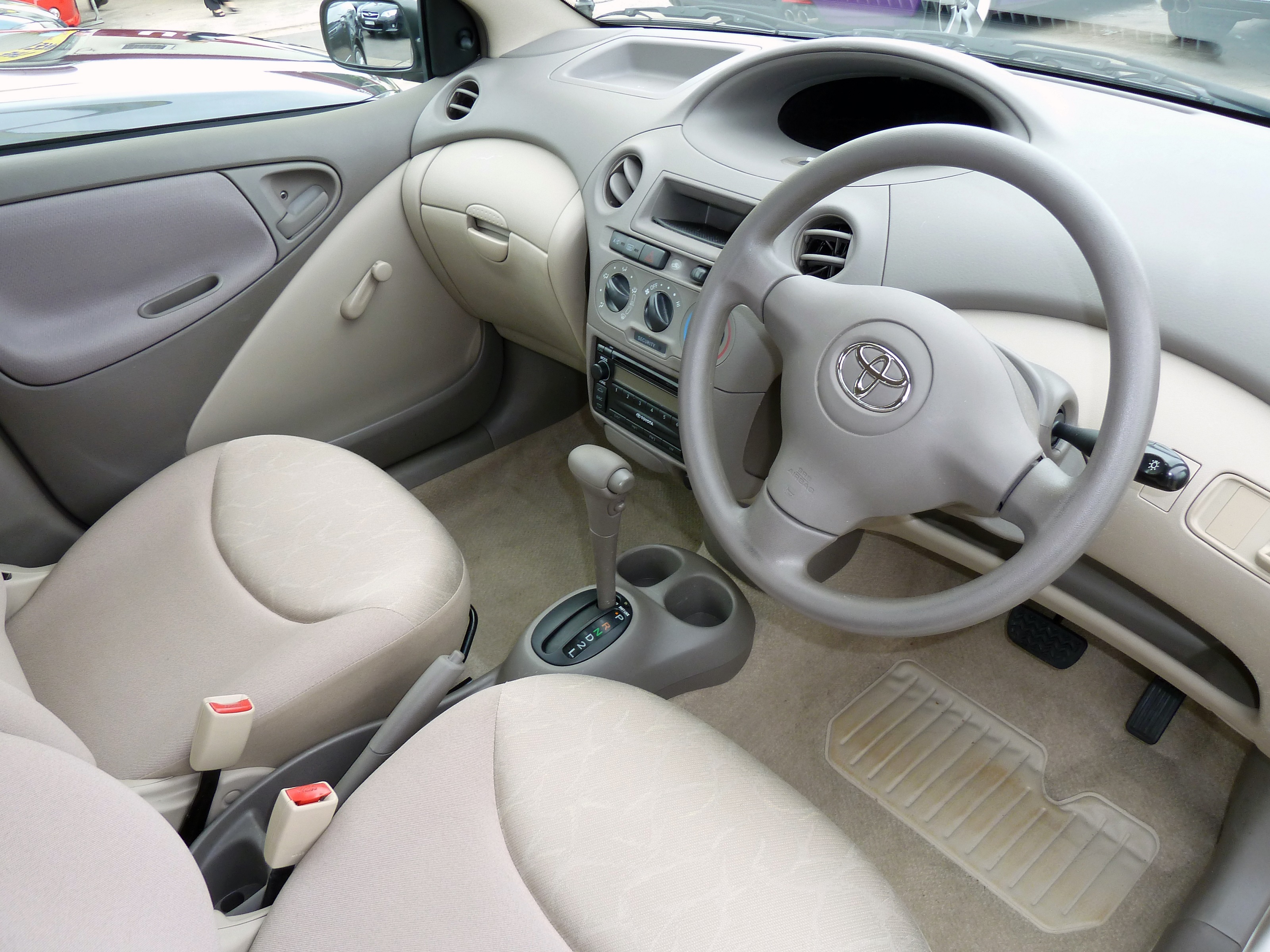 Toyota Platz