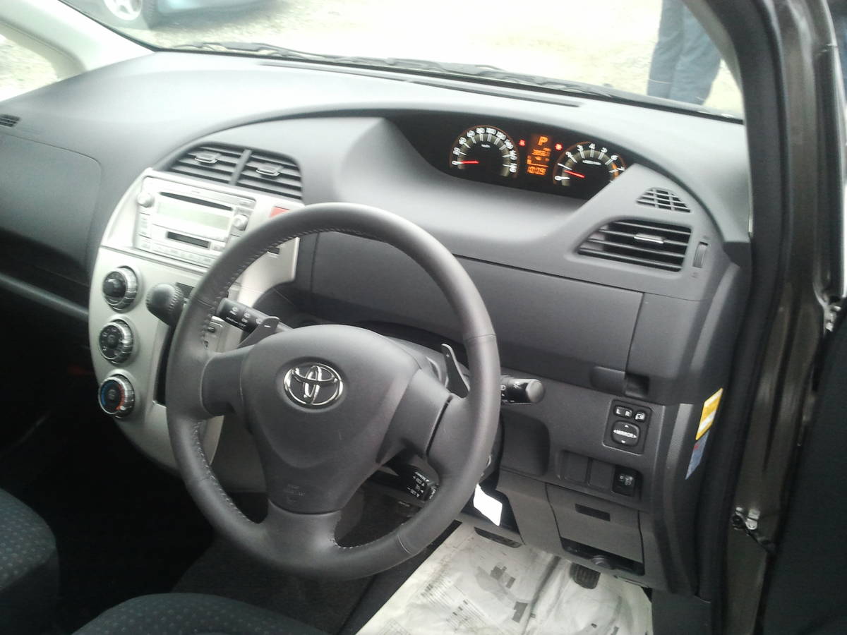 Toyota Ractis