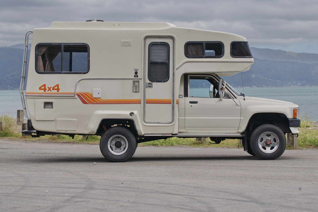 Toyota Sunrader