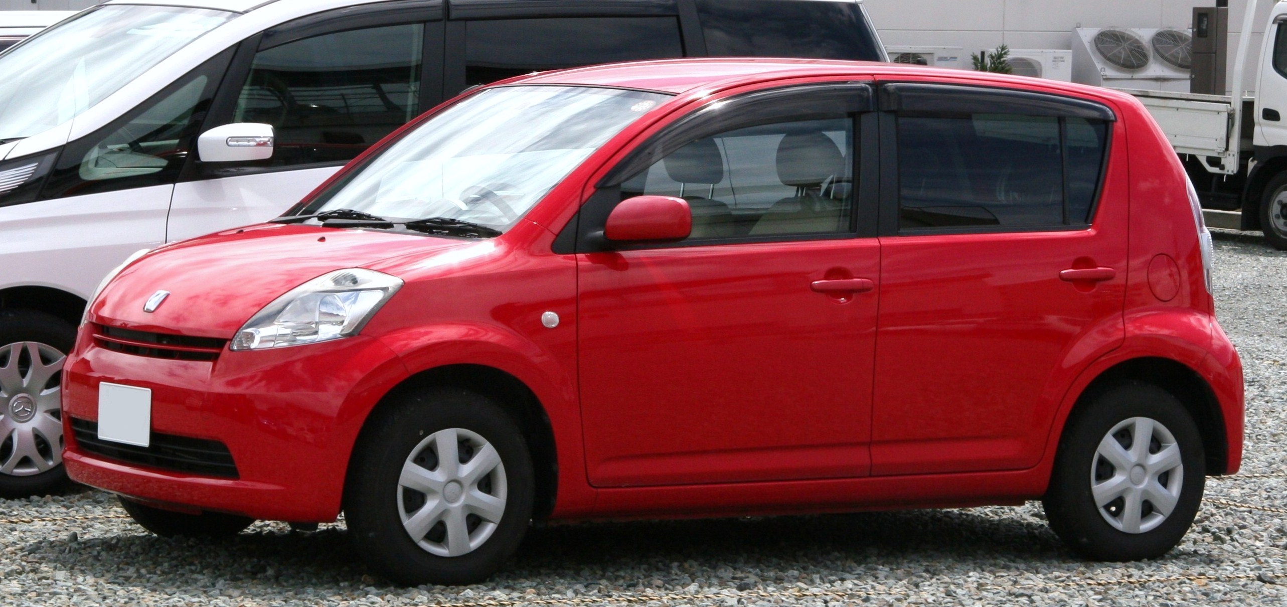 Toyota Passo 2004