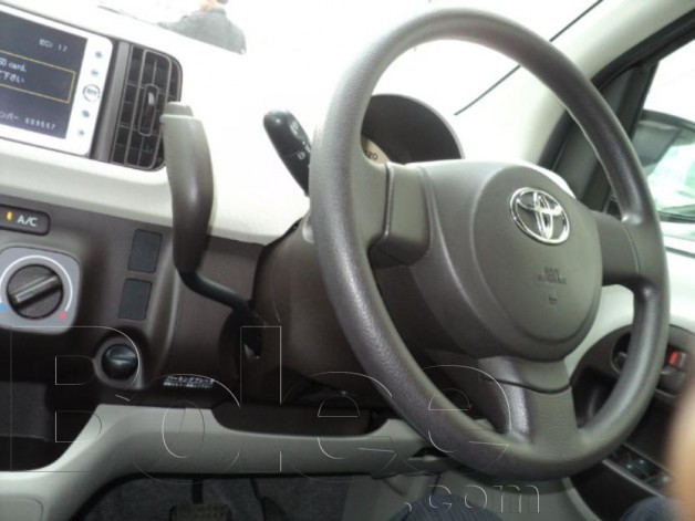 Toyota Passo 2011