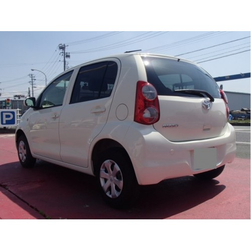 Toyota Passo 2012