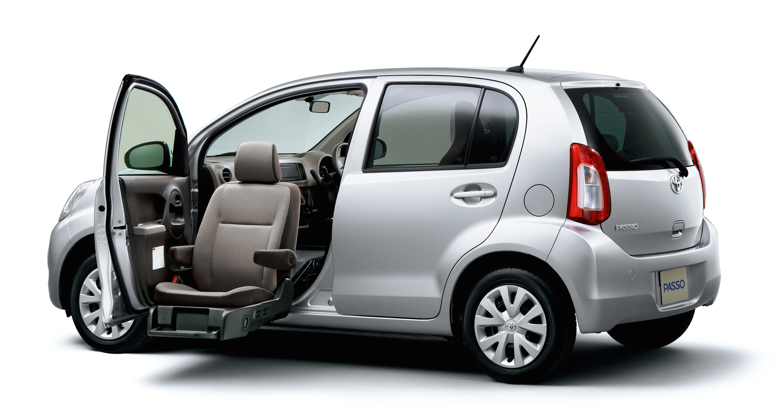 Toyota Passo 2014