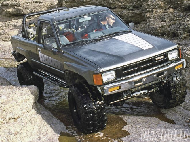 Toyota Pickup Off Road