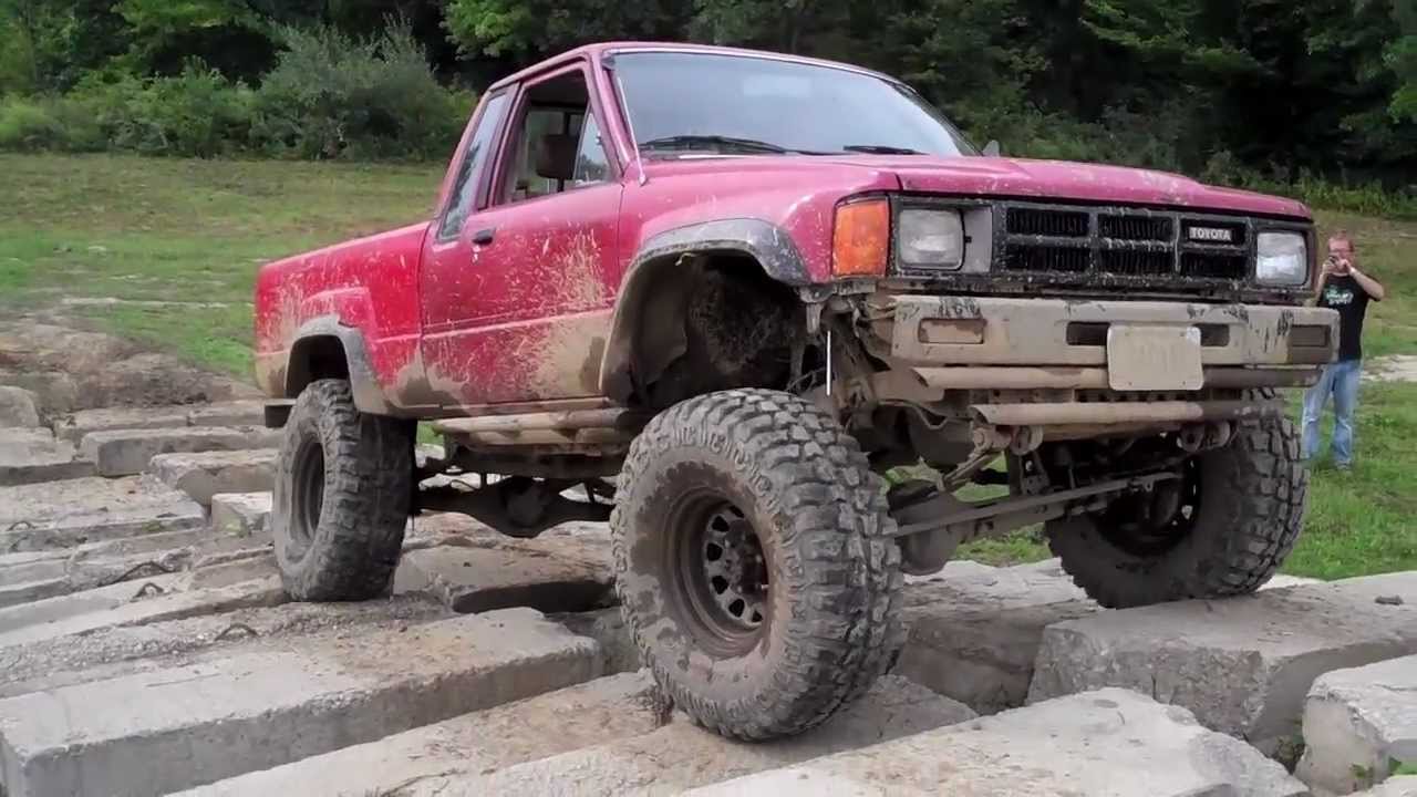 Toyota Pickup Off Road