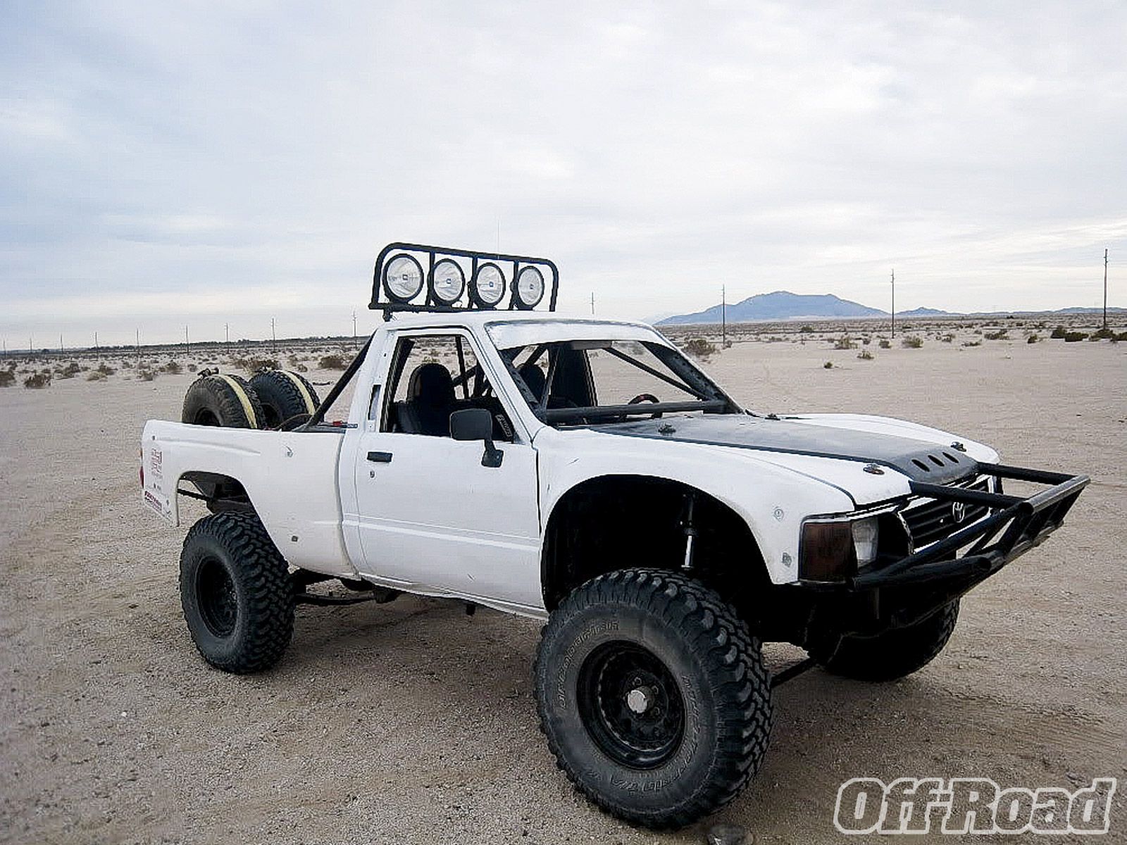 Toyota Pickup Off Road