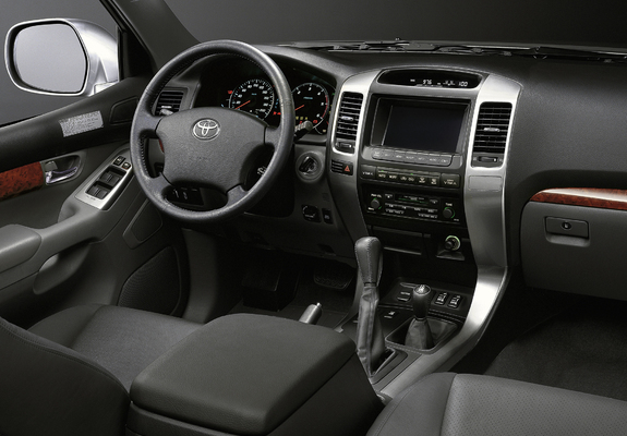 toyota prado 2004