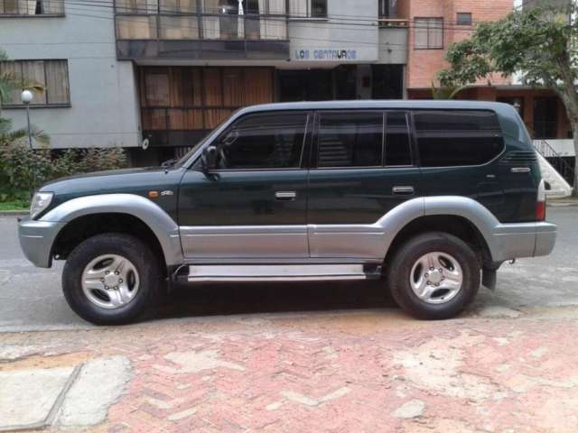 toyota prado 4x4