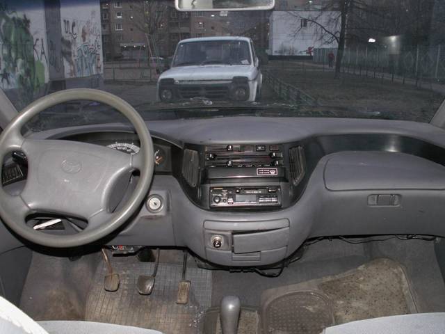 Toyota Previa I
