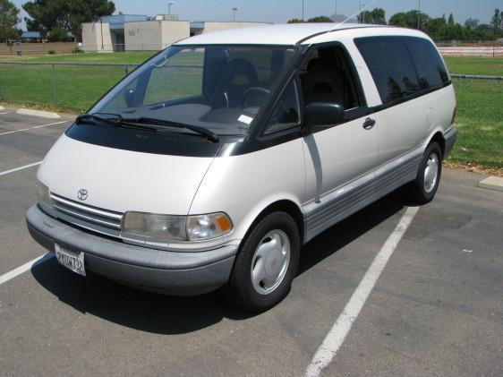 Toyota Previa Le