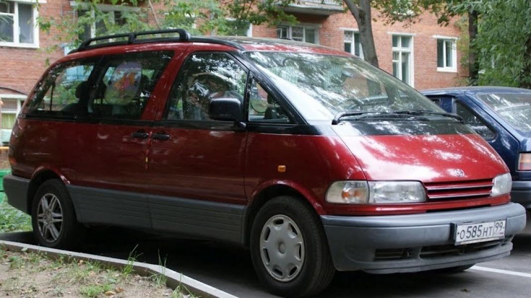 Toyota Previa Minivan