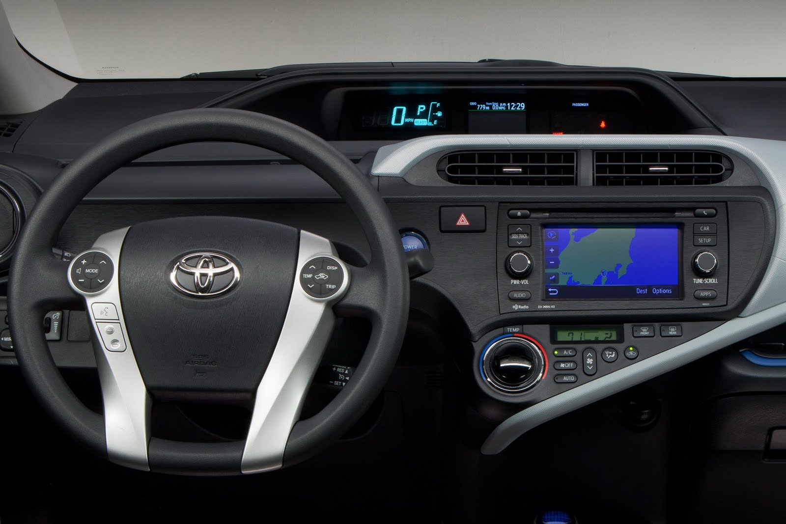 Toyota Prius 4