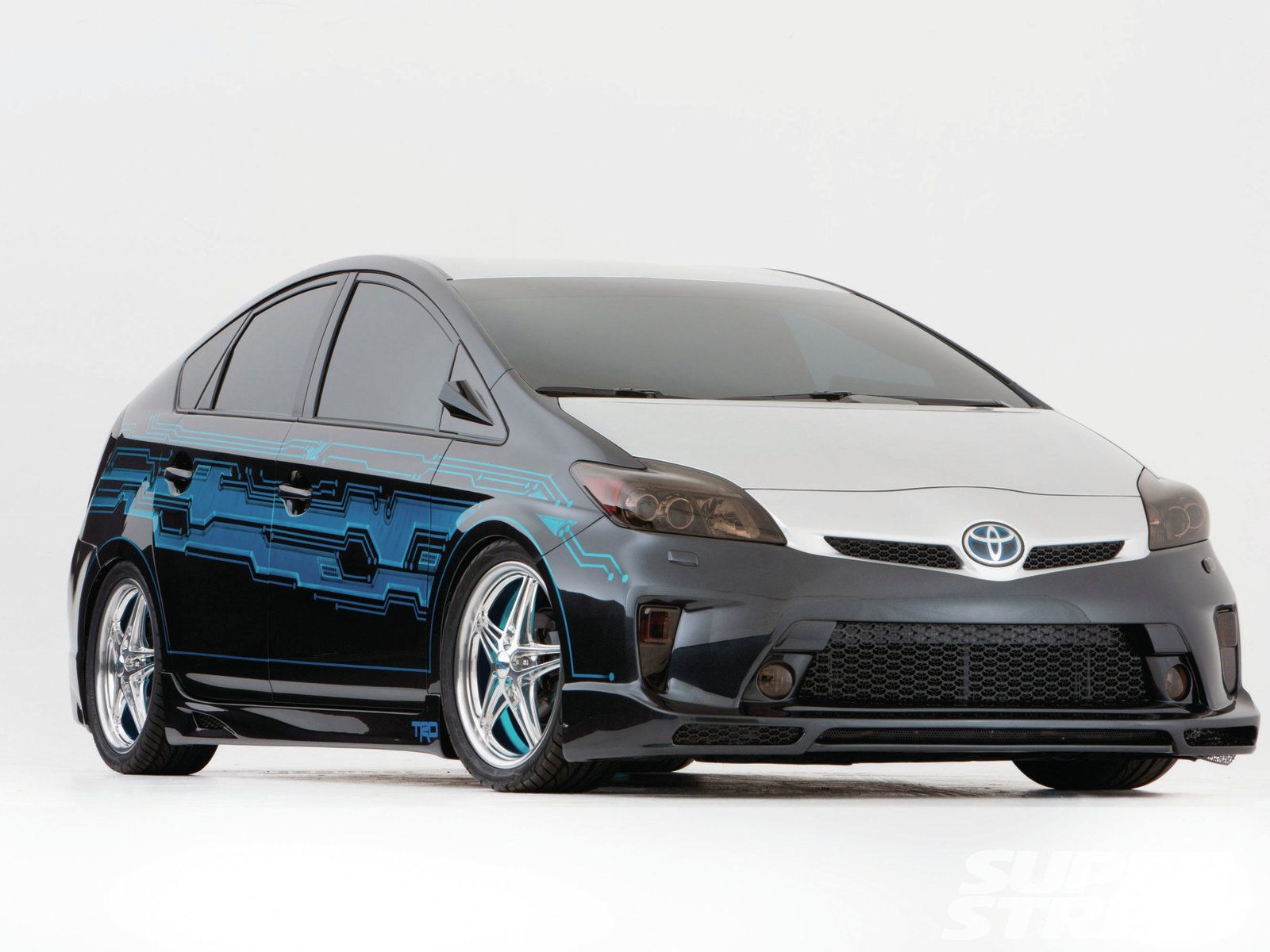 Toyota Prius 4x4