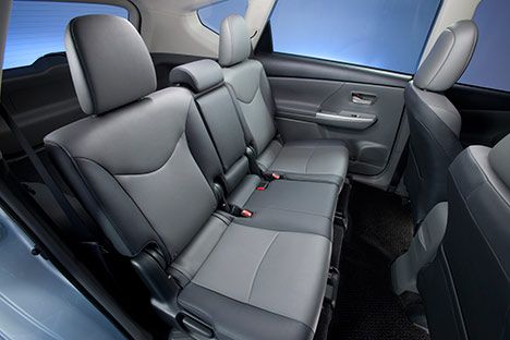 Toyota Prius 7 Seater