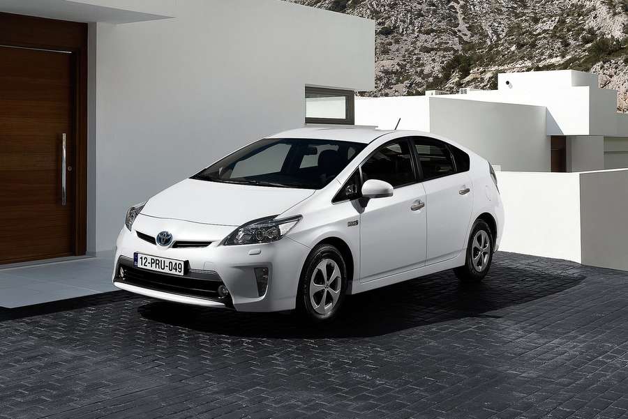 Toyota Prius Awd