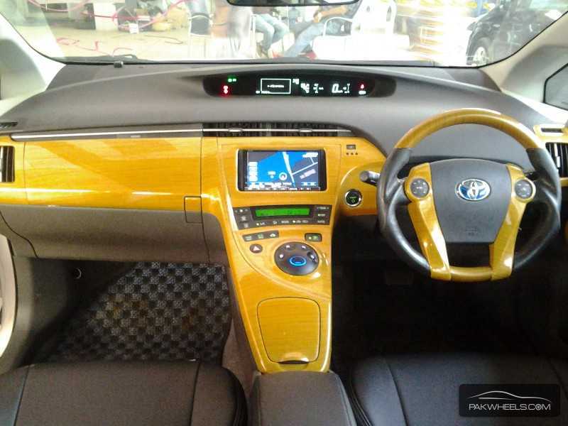 Toyota Prius Gs