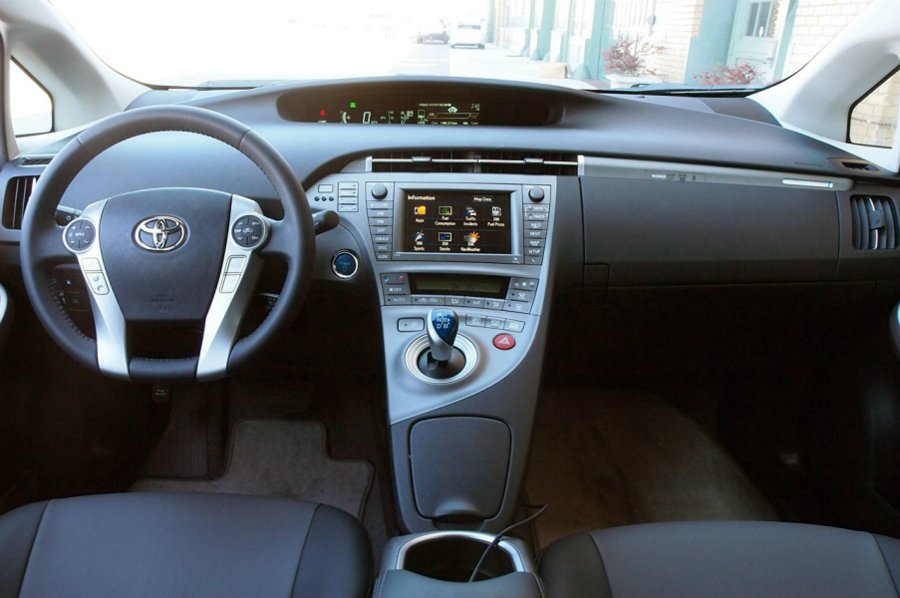 Toyota Prius Plug-In 2015