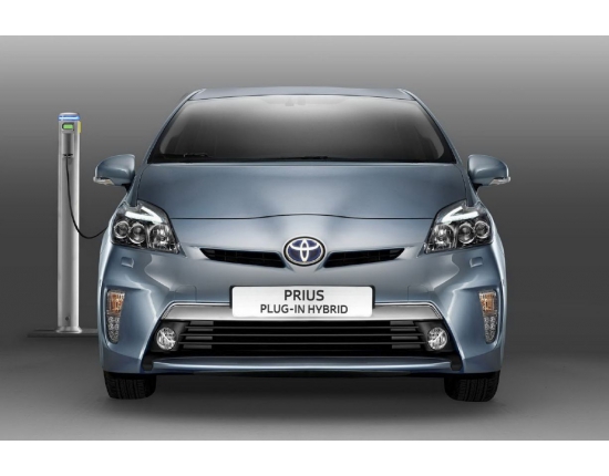 Toyota Prius Plug-In 2015