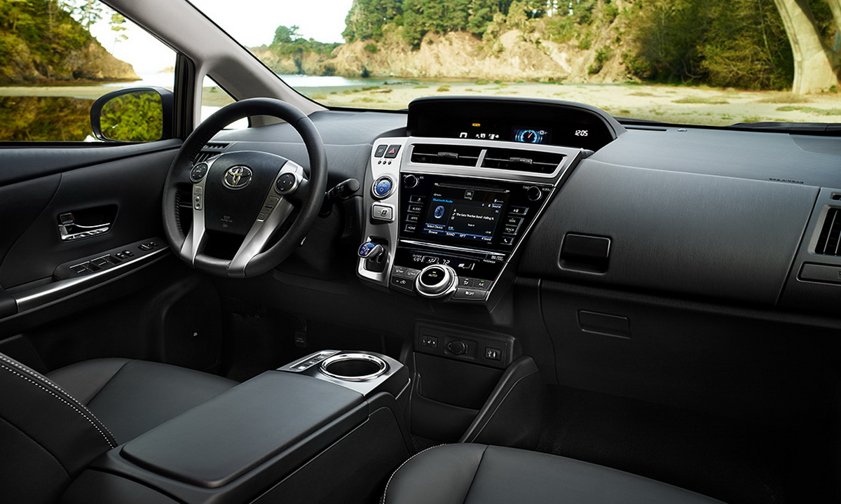 Toyota Prius V 2016