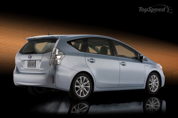 Toyota Prius V 5