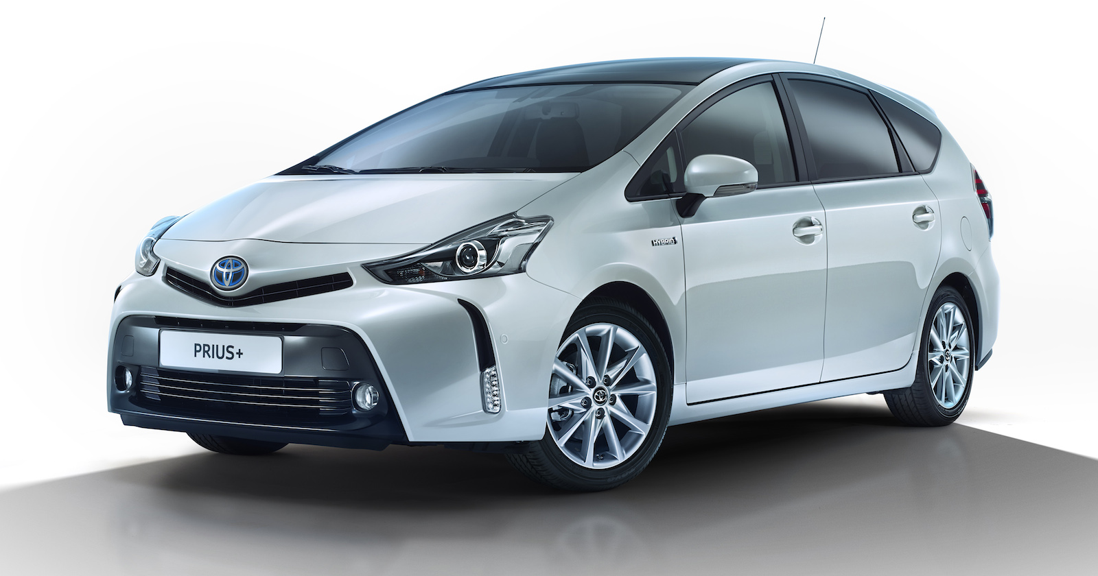 Toyota Prius V 5