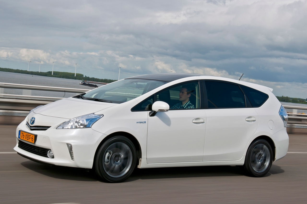 Toyota Prius Wagon