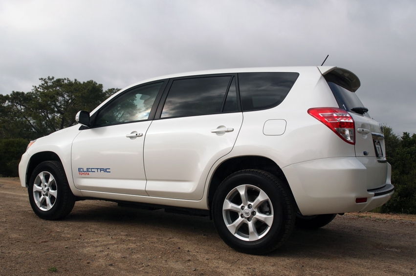 Toyota Rav4 Ev 2015