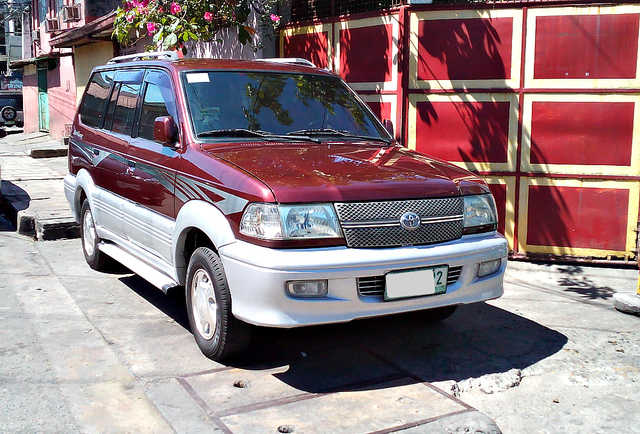 Toyota Revo 2002