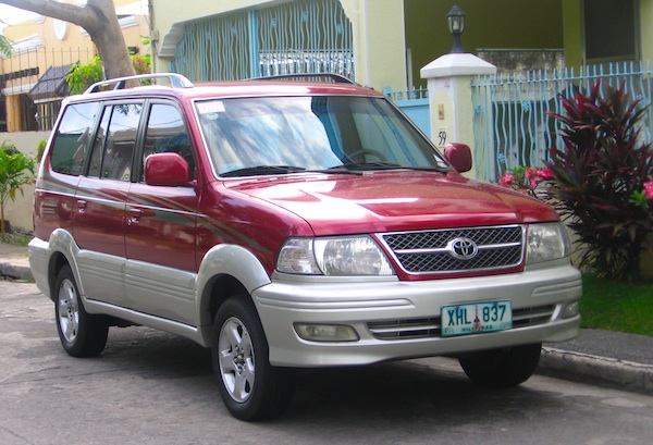 Toyota Revo 2002