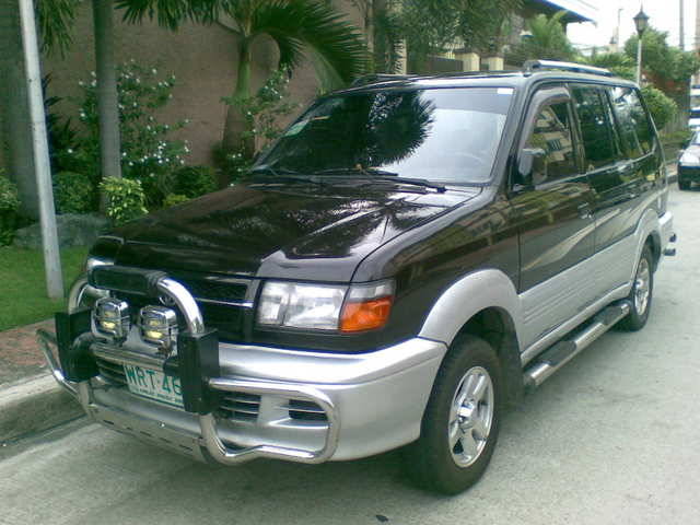 Toyota Revo Sport Runner