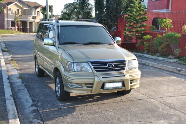 Toyota Revo Vx200