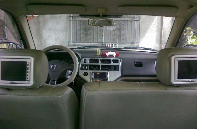 Toyota Revo Vx200