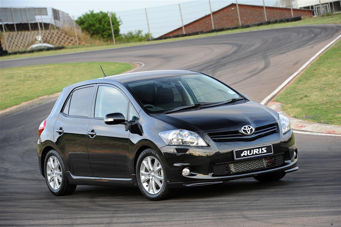 Toyota Runx 2015