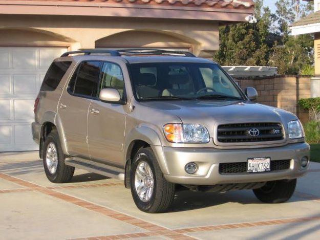 Toyota Sequoia 2004