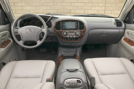 Toyota Sequoia 2005