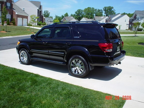 Toyota Sequoia 2005