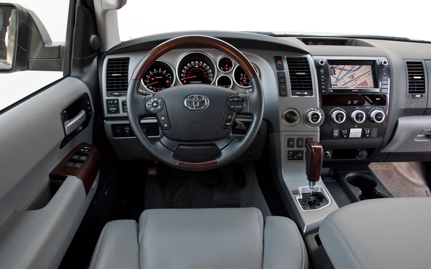 Toyota Sequoia 2010