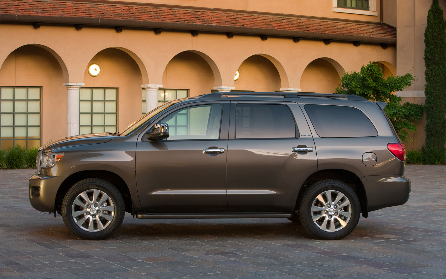Toyota Sequoia 2012