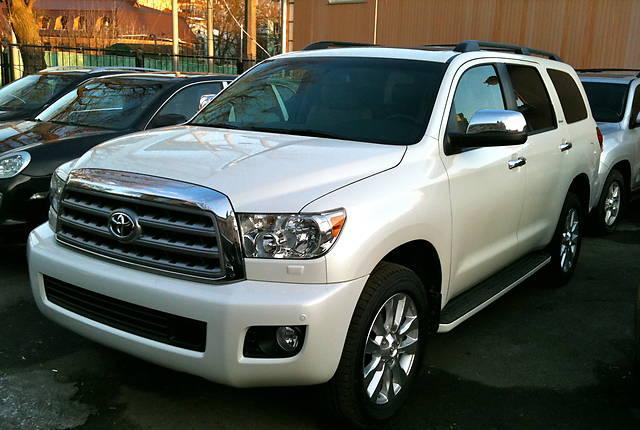 Toyota Sequoia 2013