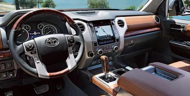 Toyota Sequoia 2017