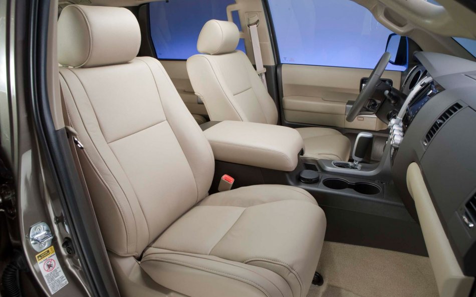 Toyota Sequoia 8 Passenger