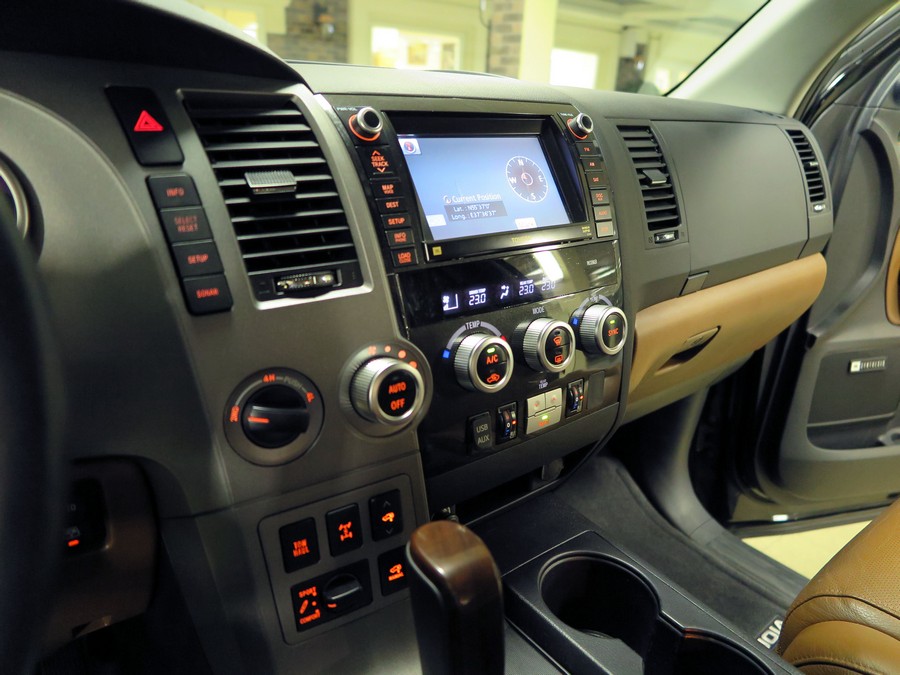 Toyota Sequoia Awd