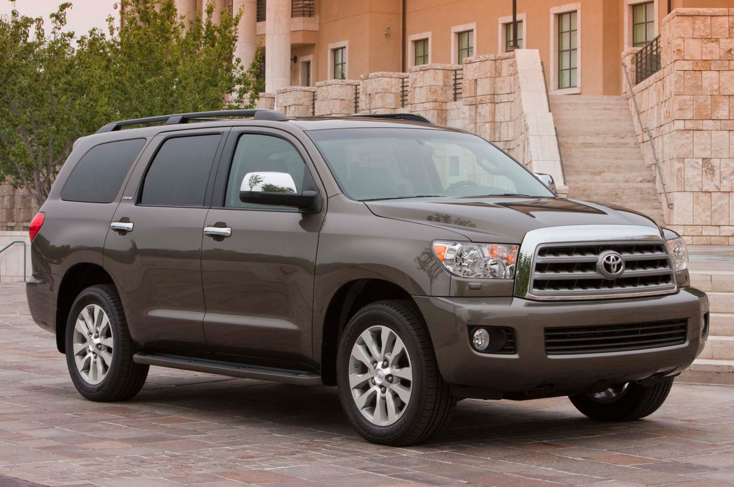 Toyota Sequoia Awd