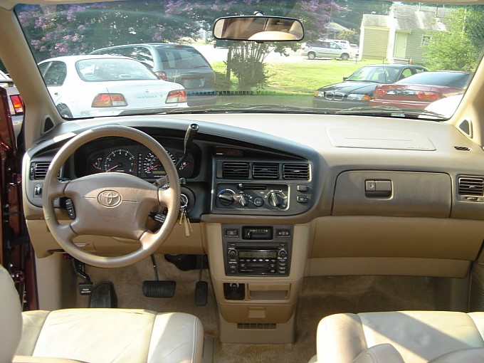 Toyota Sienna 1998