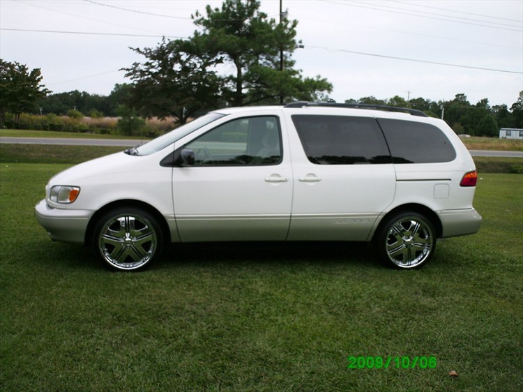 Toyota Sienna 1998