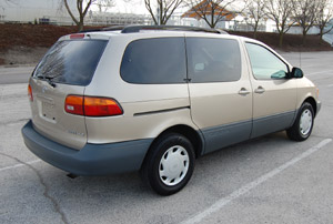 Toyota Sienna 1999